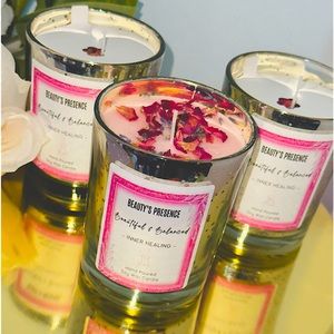 “Beautiful & Balanced” Hand Poured Soy Wax Candle 🕯️